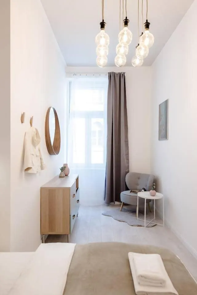 Brand New Stylish Very Central Apartment Budapešť